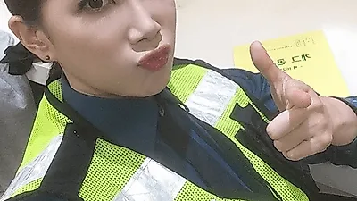 배우 김하영, 경찰복 입고 `빵야` 올해 나이에 `깜짝` `서프라이즈 여자걔`