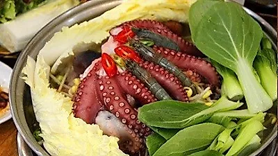 가정의달 가족외식장소로 적합한 배방맛집, '남매황제문어해물보쌈'