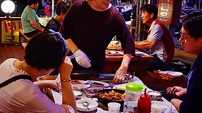 당진 왜목마을 맛집, 손님들로 북적이는 수덕수산