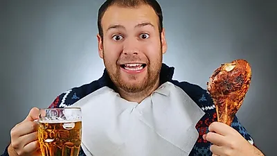 잦은트림·소화불량 지속된다면 역류성식도염 증상과 치료 방법 확인