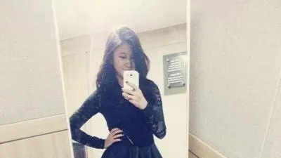 백예린, 쭉뻗은 고속도로 각선미..,밀착 블랙패션