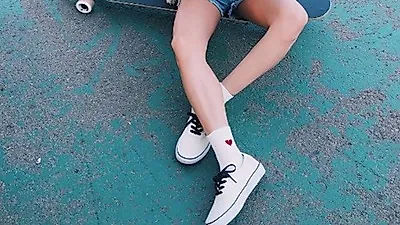 한보름과 결별, 짧아도 너무 짧은 핫팬츠...'놀라운 각선미'
