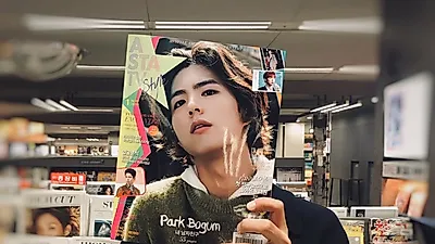 '남자친구' 박보검, 일상에서도 '커플링' 그대로.. 송혜교와의 나이 차이부터 결말까지 화제