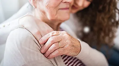 기력 없는 요즘, 효도선물로 안마의자·정수기·건조기?..주의사항부터 숙지해야