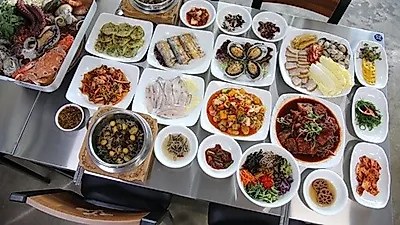 통영맛집 '통영미가', 싱싱하고 다양한 굴요리 선보여