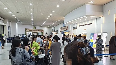 베이비페어 '2019 미베베이비엑스포', 입장 전부터 많은 인파로 세텍에서 화려하게 개막