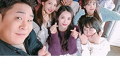 FNC 걸그룹 체리블렛, 2019 괴물신인 될까…10인조 체리블렛 다국적 멤버 구성 해외활동도 기대돼