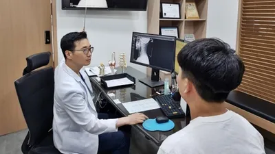알 수 없는 어깨통증과 두통, 목디스크 대표증상.