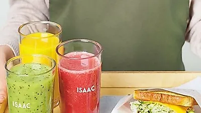 토스트 맛집 '이삭토스트', 비치타월 증정 행사 진행! 이삭토스트 추천 메뉴는? 집에서 이삭토스트 만드는 법까지