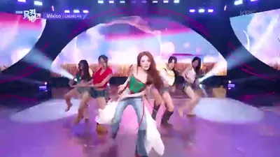 청하, 강렬한 'México' 퍼포먼스로 무대 압도