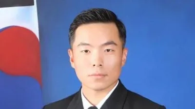 기절한 남성 구한 美명문대 출신 해군장교 '성탄절 훈훈 미담'