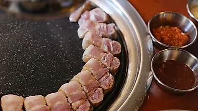 질 좋은 삼겹살과 이베리코가 있는 회식 모임장소, 선릉역 삼겹살 맛집 '봉우이층집'