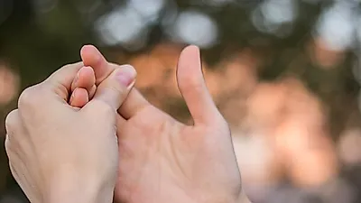 극심한 통증…   통풍초기증상과 그 치료법