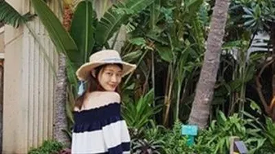 이현이, 뒤태 포즈에도 빼어난 각선미...'아이 엄마 맞아?'