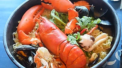 제주도 애월 손꼽히는 이색 맛집 '블랙하우스 애월점', 신메뉴 랍스타해물라면 출시