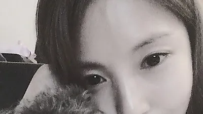 보아, 이불 위 반려견과 닮은 꼴 인증 '붕어빵'
