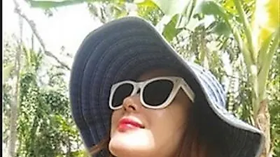 김지수 나 혼자 산다, 매력적인 쇄골라인 드러낸 채 "광합성 제대로"