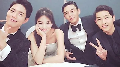 [스타☆톡] '남자친구' 박보검, 유아인·송중기 송혜교 부부와 함께 찍은 사진 재조명