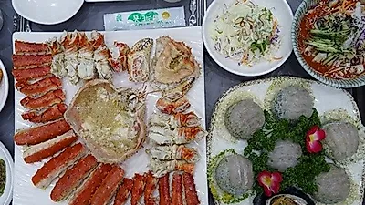 속초 대게 맛집 '동명항 대게마을', 속까지 꽉 차 달콤한 대게 맛