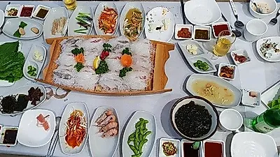 제주도 조천읍 가볼만한 곳을 찾는다면, 함덕해수욕장 맛집 '대박횟집'