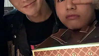 [스타☆톡] '김비서가 왜그럴까' 박서준, '방탄소년단' 뷔랑 무슨 사이?