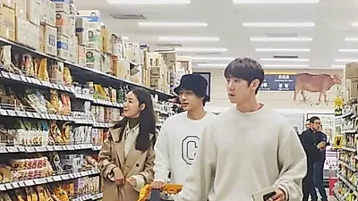 '커피프렌즈' 최지우, 나이 얼마야? 차선우·유연석과의 쇼핑 현장 포착