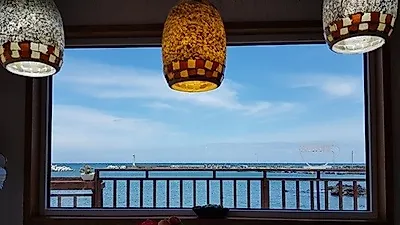 제주 도심에서 멀지 않은 곳, 애월 해변 바로 앞 까페 SEASIDE서 제주 바다와 커피를 함께 즐길 수 있어
