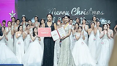 [포토뉴스] '미스&미시즈 웨딩드레스 퀸 모델선발대회' 시상자도 수상자도 모두 '행복한 순간'