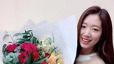 '알함브라 궁전의 추억' 찬열과 다시 만난 박신혜, 마지막 촬영 마쳐...남자친구 최태준 반하는 미모 '눈길'