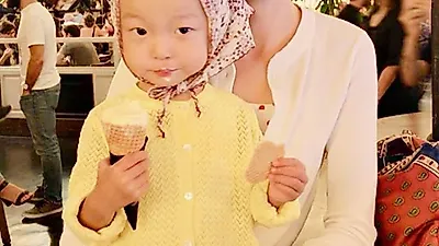 모델 송경아, 딸과의 일상 사진도 '화보처럼'.. 남편은? 나이, 직업부터 용산구 집 인테리어까지 관심 집중