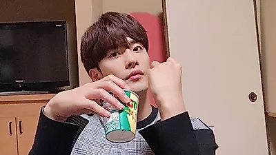 통장 잔고 53만원…이유 있었다? "YG로부터 일억 넘게 못받아" 배우 성훈, 법정 싸움 준비