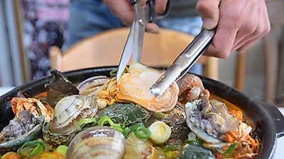 제주 한림해물탕 맛집 '제주웅담', 제철 맞은 해물 사용