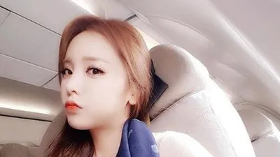홍진영, 스킨색 티셔츠로 드러낸 '완벽 볼륨 몸매'