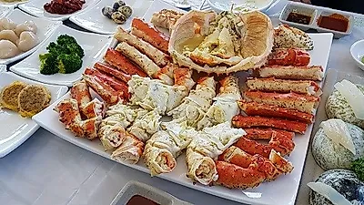 '동명항게찜' 동해바다가 보이는 속초 맛집으로 각광