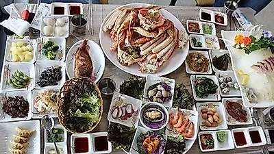 삼척 맛집 '머구리수산' 대게정식세트로 알찬 메뉴 구성 선보여 