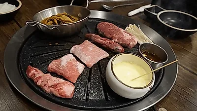 부산 온천장 맛집 '특뿔하우스' 침지숙성 이베리코 눈길