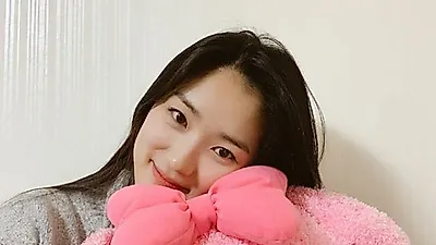 '스카이캐슬' 예서 김혜윤, 자신과 꼭 닮은 마이멜로디 인형과 찰칵..."마멜공주 사랑해" 네티즌들 반응 뜨거워
