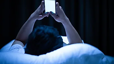 지나친 스마트폰 사용… 블루라이트 주의보