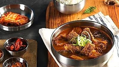 육첩반상, "신메뉴 해장에 딱!" '소갈비국밥' 출시