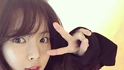 현아, 유기견 입양 캠페인 참여 '유기견의 러버가 되어주세요'