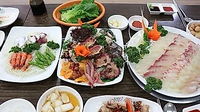 제주도맛집, '월척수산 동문시장점' 스페셜메뉴 주문시 매운탕 서비스 제공해 