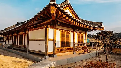 [국내여름휴가추천] 여행코스로 즐기는 '전주 가볼만한 곳', 한옥마을맛집부터 막걸리골목, 펜션까지