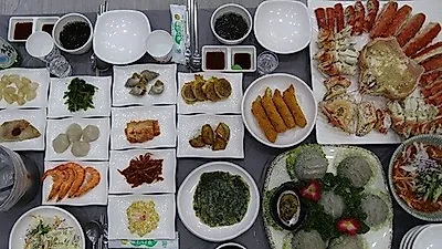 속초 대게 맛집 동명항대게마을, 동해바다가 한 눈에 보이는 곳에서 신선한 대게를