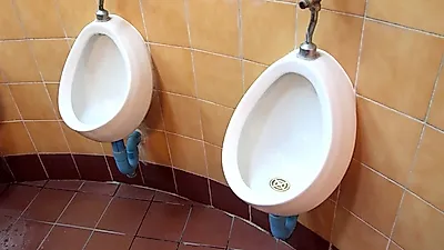 수분이 부족하면 생기는 요로결석의 증상