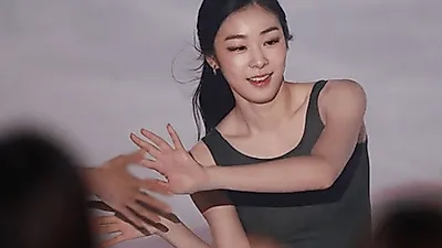 'ANOC 어워즈 수상' 김연아, 더욱 아름다워진 근황 공개...빙판 위에서 더욱 빛나는 '미모'