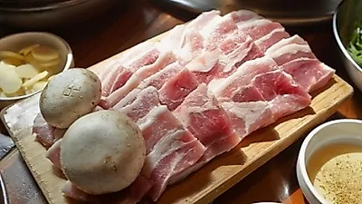 2TV 생생정보 방영 강남역 맛집 '봉우화로', "쫄깃한 육질과 뛰어난 육향, 이베리코 목살"