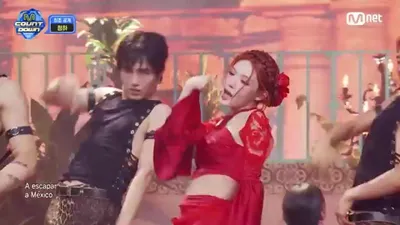 청하, 엠카운트다운서 신곡 'México' 첫 무대…강렬한 에너지