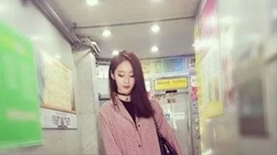티아라 지연, 옆트임 사이로 과감하게 드러낸 각선미 보니?