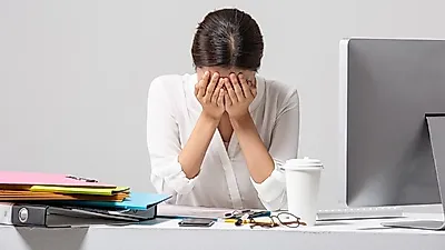 [정책꿀팁]  재직자도 OK… '내일배움카드' 써서  배울 수 있는 과목 이렇게 많다니