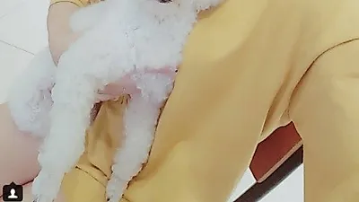 서유나, 하얀 도화지에 눈코입 박힌듯이 귀여운 반려견